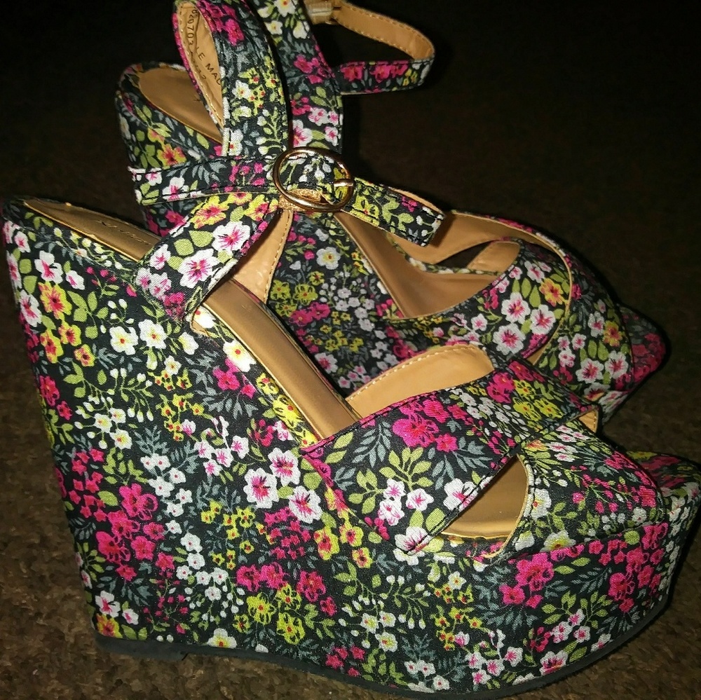 Women's Flower Wedges